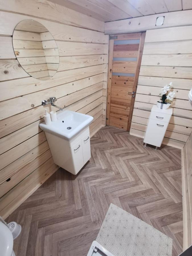 Domek Drewniany Szafran Witów Kültér fotó